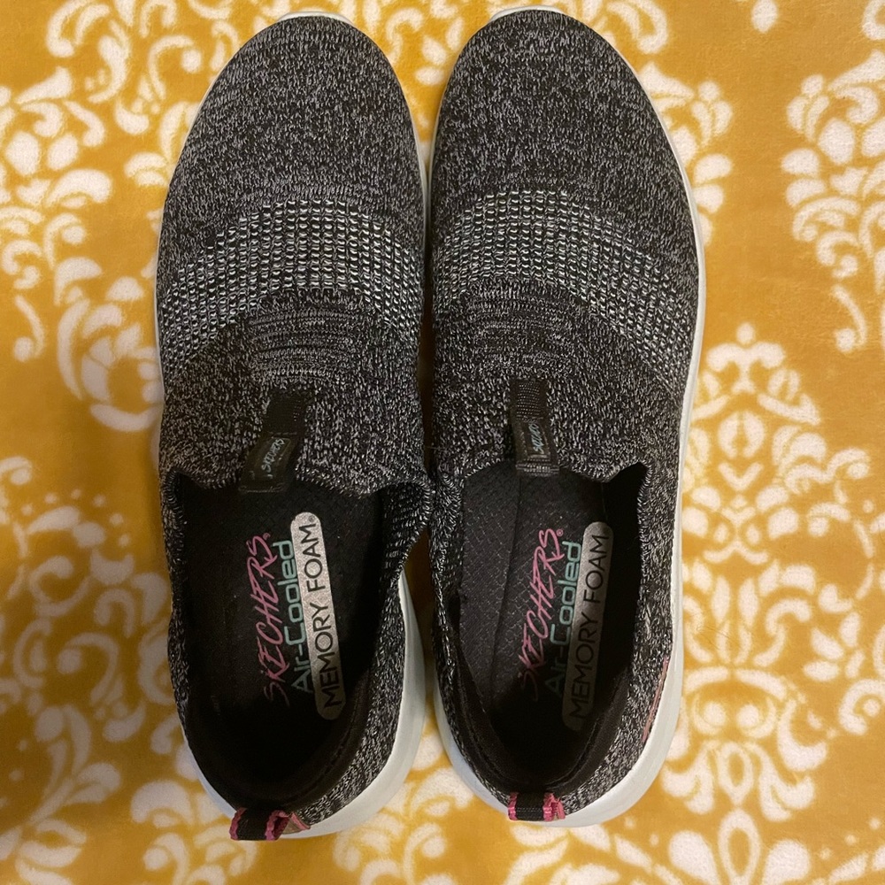 Skechers EUC size10